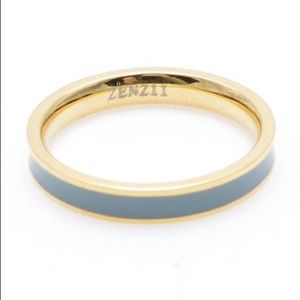 Thin stacking ring